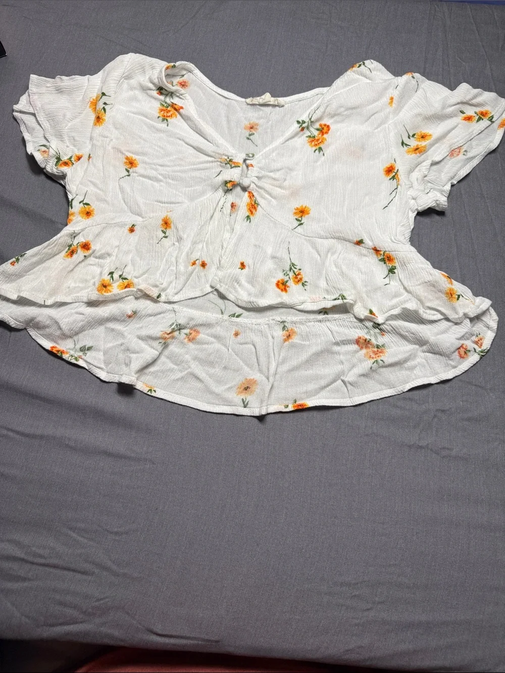 La Hearts White Floral Tie-Front Peplum Blouse with Orange Accents
